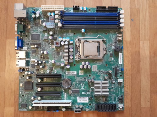 Mainbord mit cpu - mainbord, prozessor